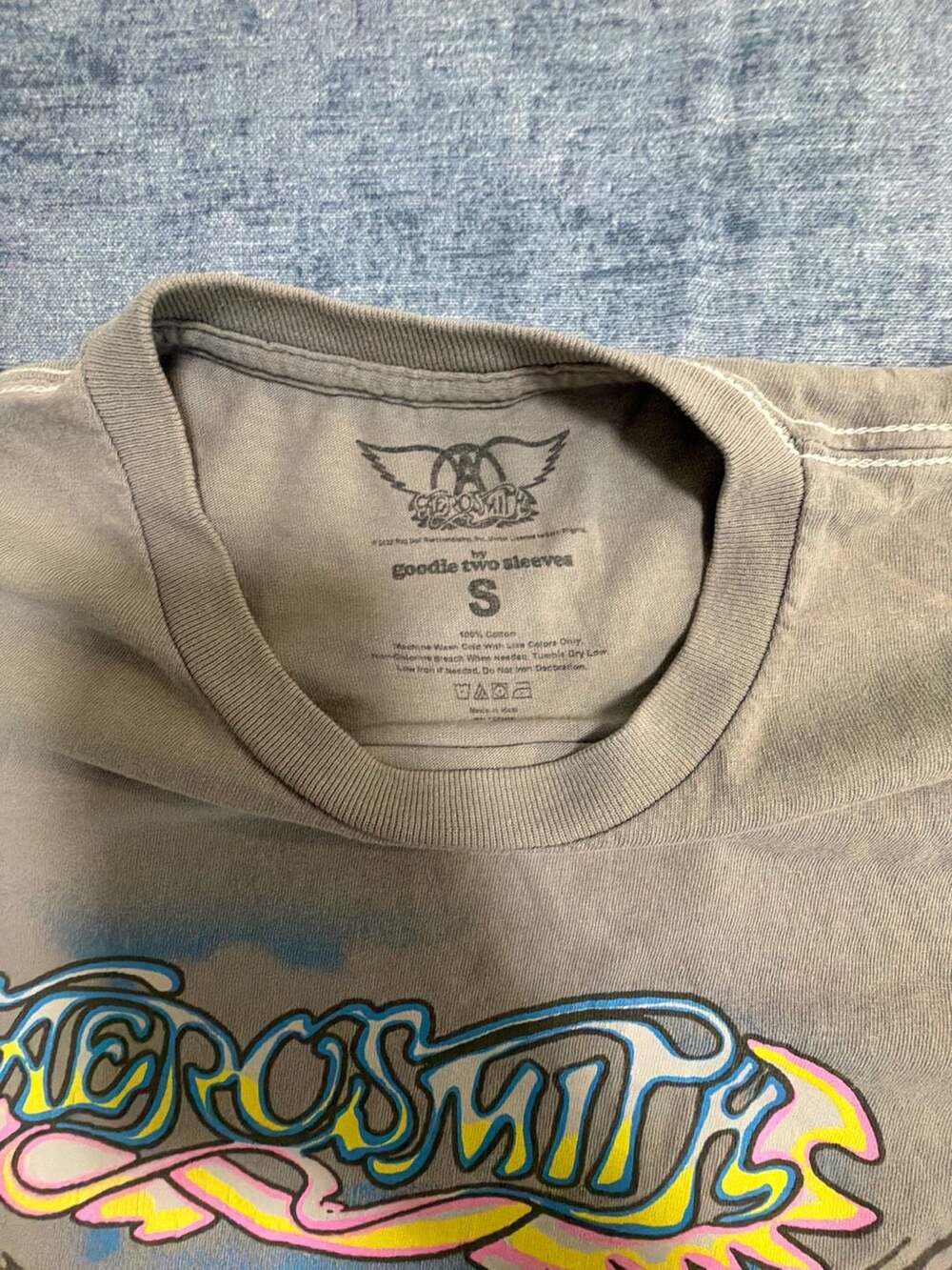 Goodie Two Sleeves Aerosmith 1973 Eagle Rock Band Graphic T-Shirt Gray Size S